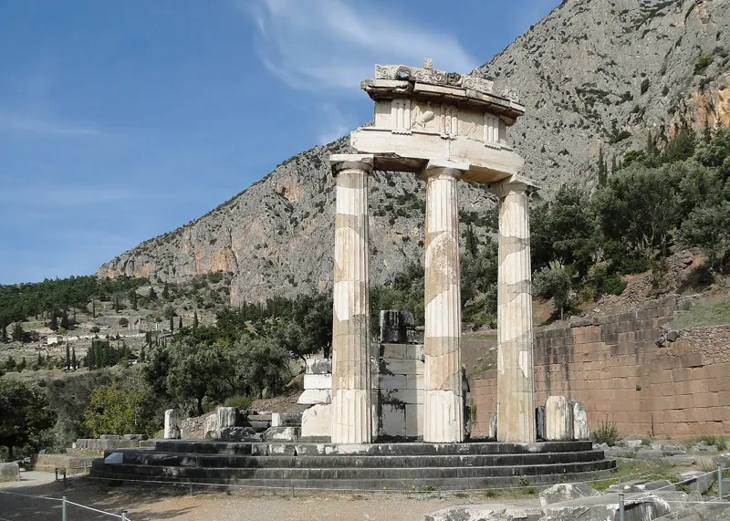 Classical Greece: Meteora, Delphi & Olympia photo 4