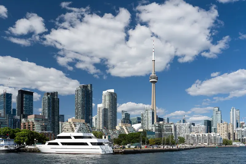 Toronto holiday packages