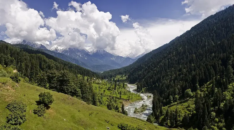 Kashmir with Vaishno Devi – Katra, Pahalgam, Gulmarg & Srinagar 8D/7N photo 3
