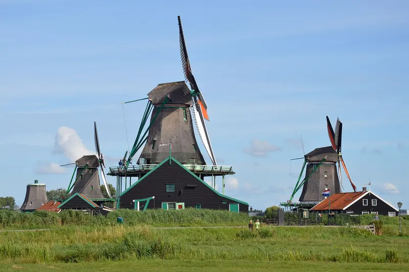 Amsterdam, Brussels & Paris - 6 days holiday package