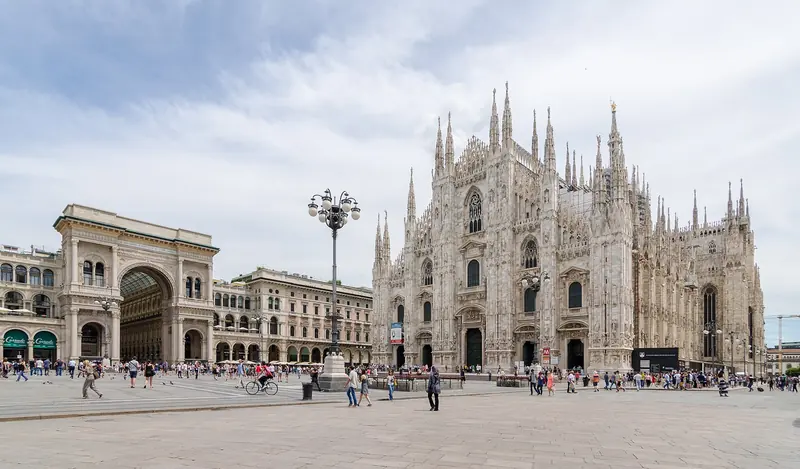 Italy & Switzerland Round Trip - 9 days holiday package