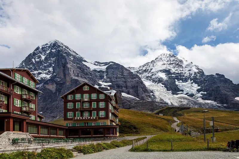 Berlin to Paris via Prague & the Swiss Alps - 11 days holiday package