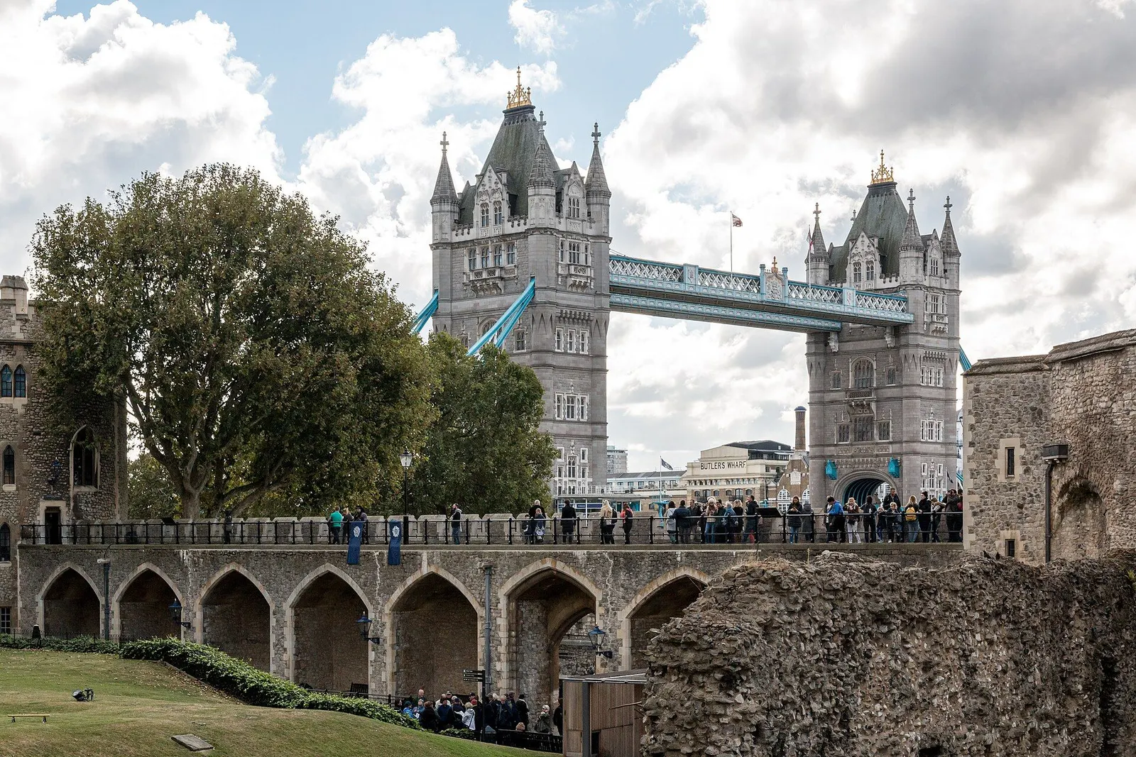 Europe & British Isles Grand Tour - 19 days holiday package